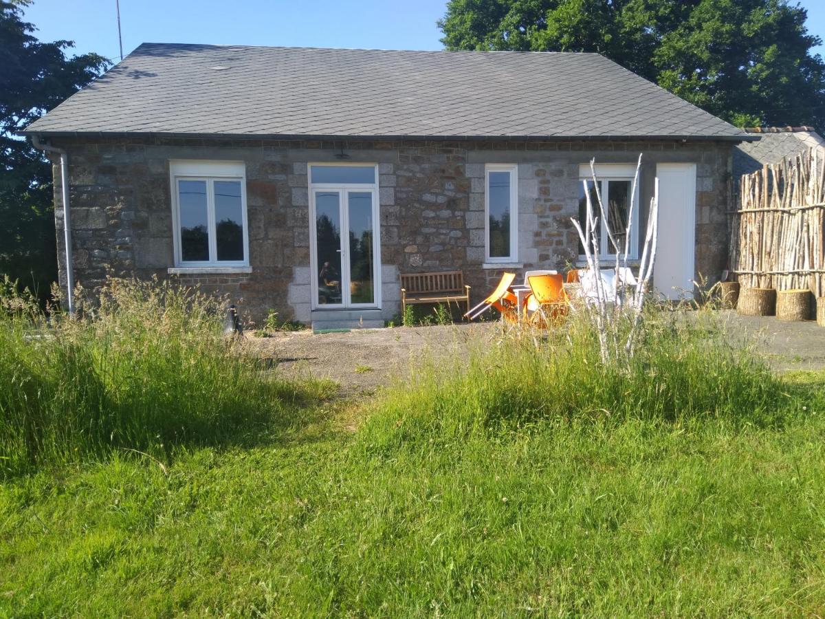 Les Gites Du Chateau De Passille Parigné Exterior foto